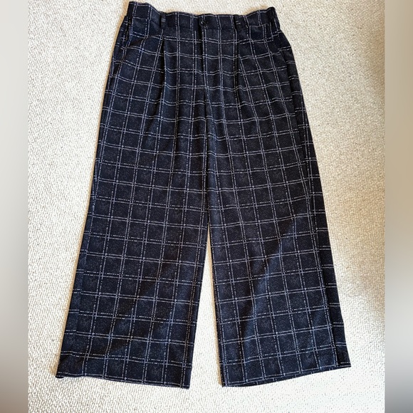 Torrid Plus Size High Rise Crepe Wide Leg Palazoo Pants Sz 16 regular - Picture 4 of 13